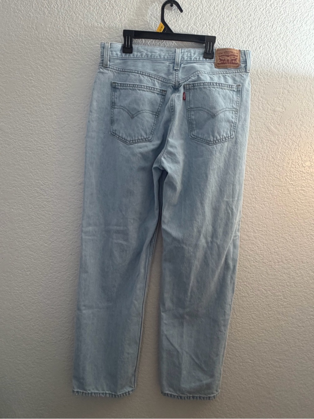 Levi’s Low Pro Straight Leg Light Wash Denim Jeans Size 30 Ripped Knees 30x30 - Picture 3 of 13